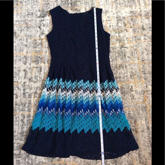 BUNDLE OF 2 SUPER CUTE DRESSES! NWOT! SIZE 4 - Picture 3 of 11